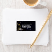 Gold Scroll Formal Goth Wedding Adressaufkleber (Insitu)