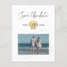 Gold Seashell Simple Modern Beach Wedding Ankündigungspostkarte