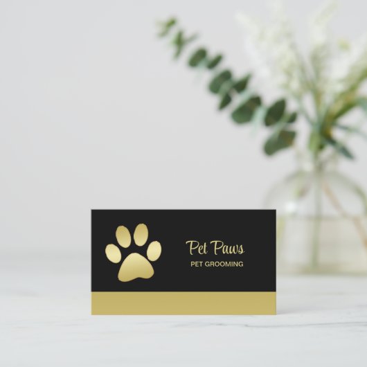 Gold Shiny Dog Paw auf Black Pet Grooming Service Visitenkarte (Stehend Vorderseite)