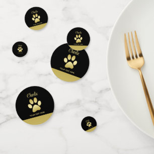 Gold Shiny Dog Paw auf schwarzem Hintergrund Konfetti