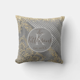 Gold Silver Glittery Mandala Monogram Familienname Kissen