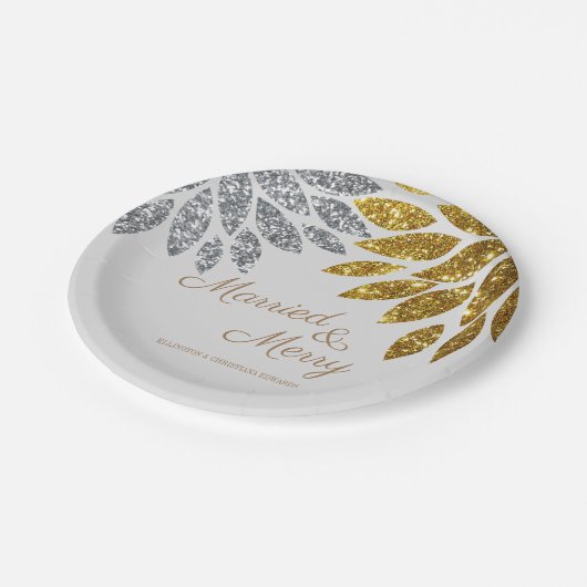 Gold Silver Married and Merry Christmas Party Pappteller (Schrägansicht)