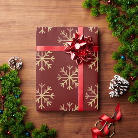 Gold Snowflakes Rote Weihnachtsgeschenke Geschenkpapier (Feiertagsgeschenk)