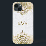 Gold Spitzen-Ornament mit eigenem weißem Hintergru iPhone 13 Hülle<br><div class="desc">Eleganter goldfarbener verzierter Blumenzauber über weißer Kreise Muster Hintergrund. Design kann in allen Farben und auf jedem Produkt,  das wir anbieten,  angefordert werden. Benutzerdefiniertes und optionales Monogramm</div>