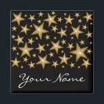 Gold Stars "Dein Name" Kühlschrankmagnet schwarz<br><div class="desc">Modernes Design mit "leuchtenden" goldenen und weißen Sternen auf schwarzem Hintergrund. Kühlschrankmagnet mit individualisierbarem Design für Sie, um Ihre eigene Hintergrundfarbe, Text, Bilder und Ideen zu personalisieren. Bitte beachten Sie, dass es sich um ein gedrucktes Bild handelt, das mit Originalfotos und Digitaltechnik erstellt wurde, es nicht glänzt oder echte Glitzern...</div>