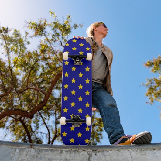 Gold Stars Muster, Navy Blue, Exklusiv Skateboard (Außenbereich 1)
