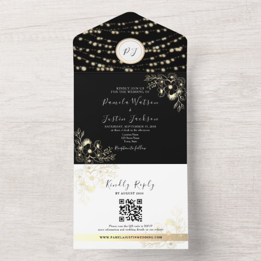 Gold String Lights Rustic Black Wedding All In One Einladung (Innen Boden)