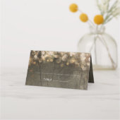 Gold String Lights Rustic Holding Hochzeit Platzkarte (Vorderseite)