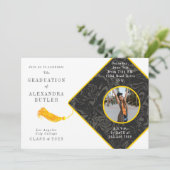Gold Tassel Class of 2023 Foto Script Abschluss Einladung (Stehend Vorderseite)