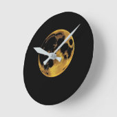 Gold textured moon on dark black runde wanduhr (Winkel)