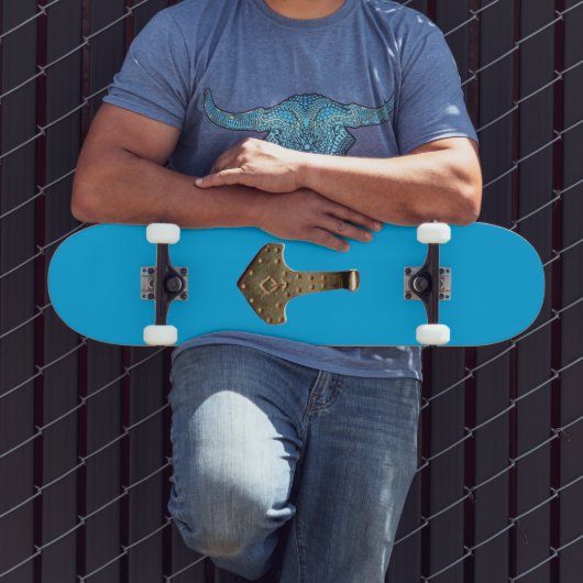 Gold Thor's Hammer Blue Skateboard (Außenbereich 3)