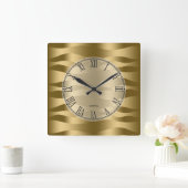 Gold Tones Abstract Wavy Zebra Stripes Pattern Quadratische Wanduhr (Zuhause)
