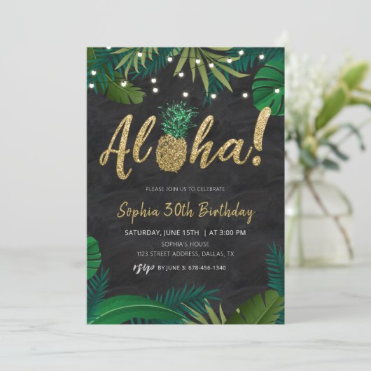 Gold Tropical Aloha Birthday Einladung (Stehend Vorderseite)