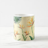 Gold Tropical Palm Foliage Floral Monogram Script Kaffeetasse (Mittel)