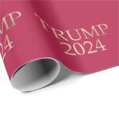 Gold Trump 2024 auf Red Geschenkpapier (Rolleneckpunkt)