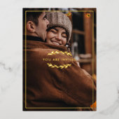 Gold Twigs Black Sie eingeladen Foto Hochzeit Folieneinladung (Vorderseite)