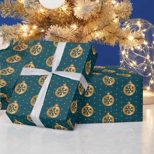 Gold und Aquamarin Blue Christmas Ornaments Geschenkpapier (Feiertage)