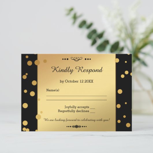 Gold und Black Confetti Wedding RSVP Card (Stehend Vorderseite)