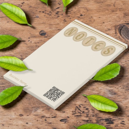 Gold- und cremefarbener Notizblock im Business-Loo