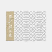 Gold und Gray Trellis Monogram | Editierbare Farbe Fleecedecke (Vorderseite (Horizontal))