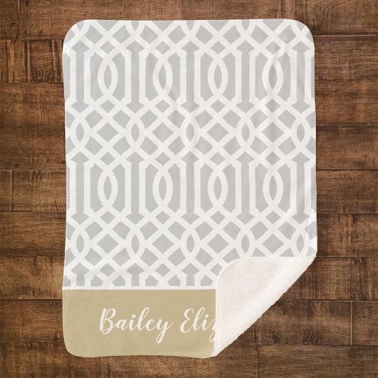 Gold und Gray Trellis Monogram | Editierbare Farbe Sherpadecke