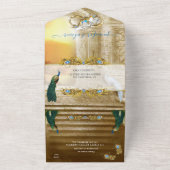 Gold und Pfau in einer Hochzeitsreise All In One Einladung (Außenbereich)