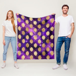 Gold- und Purpur-Galaxie-Dharma-Mandala-Muster Fleecedecke