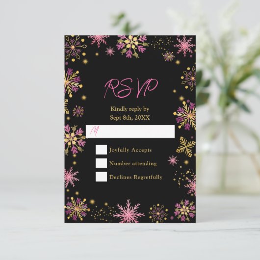 Gold und Rosa Schneeflocken Winter RSVP Karte (Stehend Vorderseite)