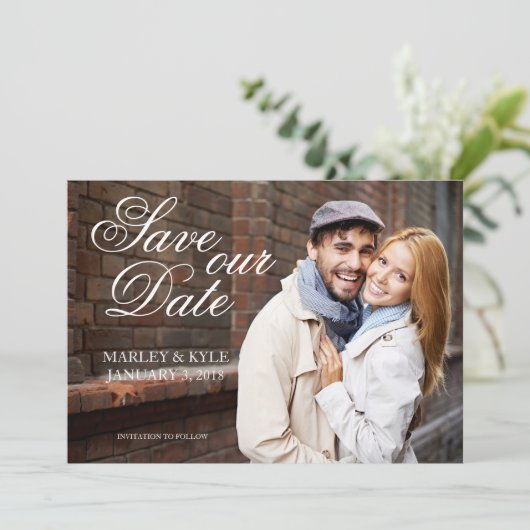 Gold und Script Modern Save the Date Card (Stehend Vorderseite)