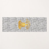 Gold vermittelnder Mann mit Baumklammern Yogamatte (Vorderseite (Horizontal))