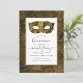 Gold Vintag Masquerade Quinceañera Einladung (Stehend Vorderseite)