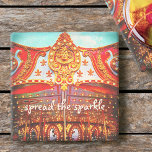 Gold Vintage Karusselfläche Spread der Sparkle Steinuntersetzer<br><div class="desc">"Spread the funkle". Sie können fast die oom-pa-pa-Musik, abstürzende Symbole, und die Auf- und Ab- und Rund-Rund-Bewegung der Frery-Go-Runde, wenn Sie mit Ihrem Lieblingsgetränk entspannen, während Sie mit diesem Gold-Karussell nah-up Gesicht medallion Foto Stein Untersetzer. Ein tolles Geschenk für jemanden, der etwas Besonderes ist! Sie können leicht personalisieren diesen Stein...</div>