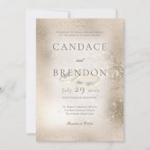 Gold Wedding Rings on Gold Wedding Einladung (Vorderseite)