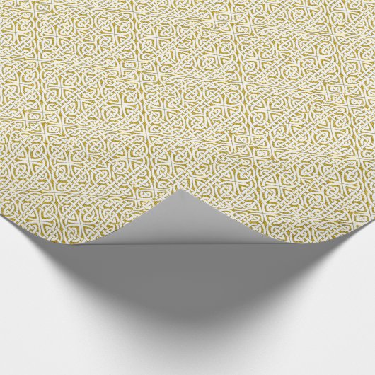 Gold White Celtic Knot Pattern Geschenkpapier (Ecke)