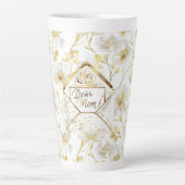 Gold White Floral Mom Christmas Milchtasse (Vorderseite)