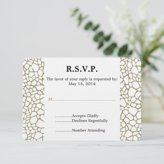 Gold White Giraffe Print Wedding RSVP (Stehend Vorderseite)