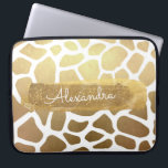 Gold & White Zebra Print mit Gold Glitzer Laptopschutzhülle<br><div class="desc">Gold und White Zebra Animal Print mit Gold Glitzer Monogram Name Case. Dieser Fall kann auf Ihren Vornamen angepasst werden.</div>