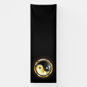 Gold Yin Yang auf schwarz Banner (Vertikal)