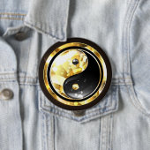Gold Yin Yang auf schwarz Button (Beispiel)