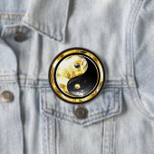 Gold Yin Yang auf schwarz Button (Beispiel)