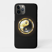 Gold Yin Yang auf schwarz Case-Mate iPhone Hülle (Rückseite)
