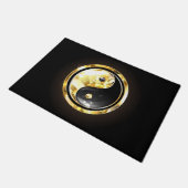 Gold Yin Yang auf schwarz Fußmatte (Schrägansicht)