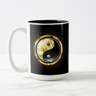 Gold Yin Yang auf schwarz Zweifarbige Tasse