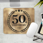 Gold zum 50. Geschäftsjahr Mousepad<br><div class="desc">Gold-Folie Stil 50-jähriges Büro-Maus-Pads mit einem Firmenlogo und Jahr. Gedenkdesign mit einem Lorbeerzweig und Sternen. Das Logo kann für Text geändert werden,  indem Sie auf die Schaltfläche klicken,  um das Design zu bearbeiten.</div>