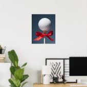Goldball auf T mit rotem Bug Poster (Heimbüro)