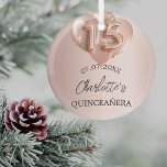 Goldballons der Rose Quinceanera Ornament Aus Glas<br><div class="desc">Ein Ornament für eine mädchenhafte und glamouröse Quinceanera,  15. Geburtstag . Eine Rose goldener Farbverlauf mit Rose Goldballons. Personalisieren und fügen Sie ein Datum und einen Namen hinzu.</div>