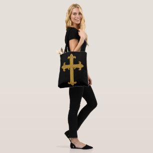Goldbesticktes Kreuz auf Vorder- und Rückseite Tasche