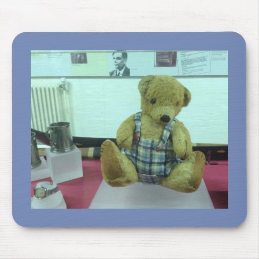 Goldbrassen, Alan Turings Teddybär Mousepad (Vorne)