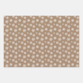 Goldbraune, weiße niedliche Schneeflocken Geschenkpapier Set (Vorderseite 3)