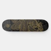 Goldchinesischer Drache auf Schwarzem Skateboard (Horizontal)